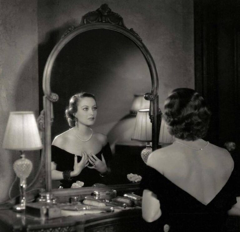 Joan Crawford in the Mirror – Fists and .45s!